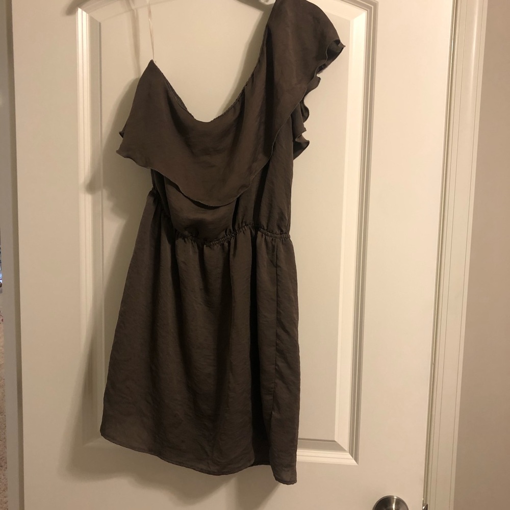 One shoulder dress